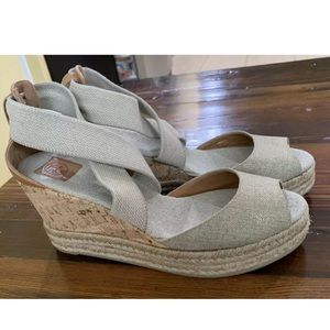 Tory Burch wedge. **read description